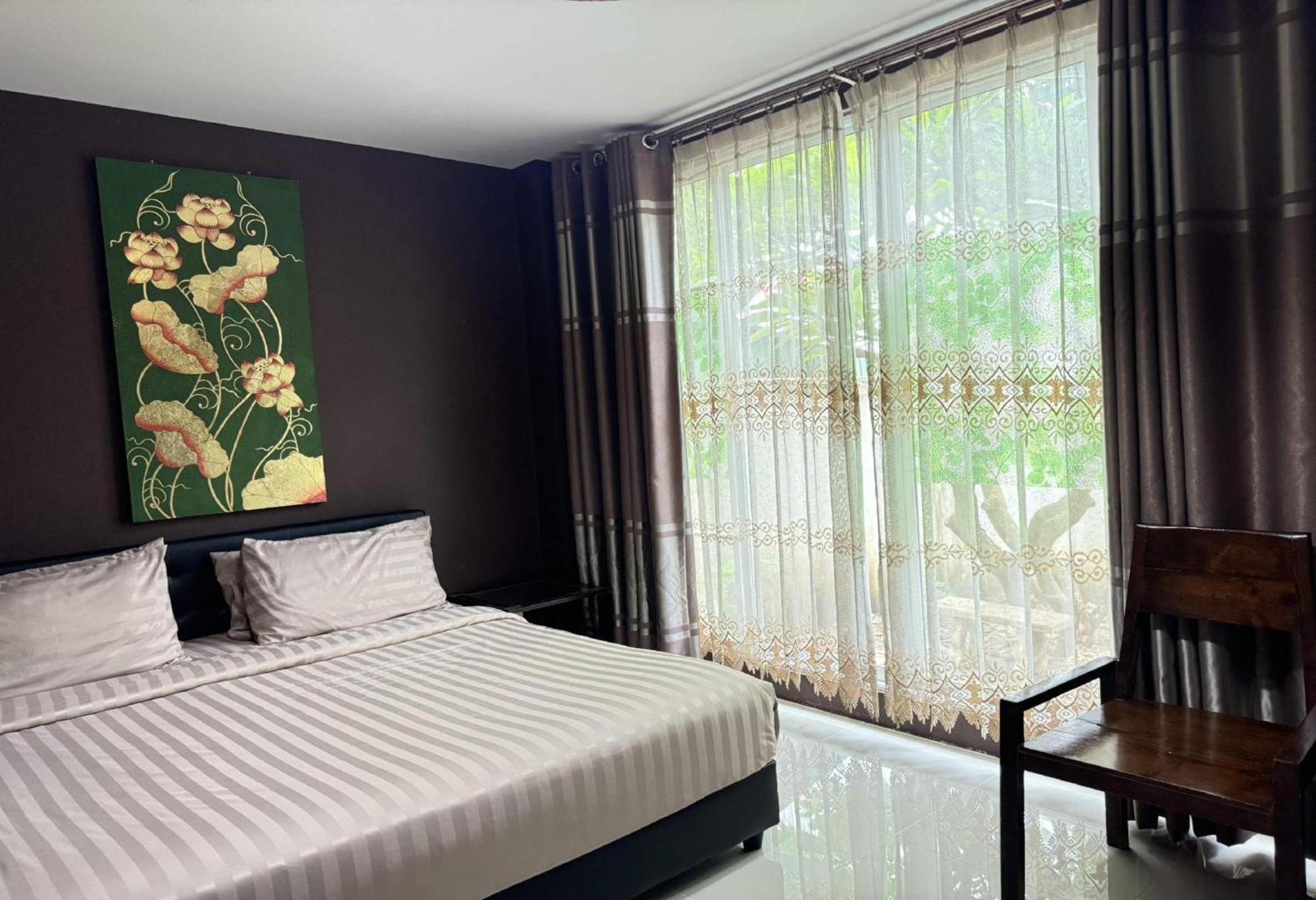 Collection O Bupamontra Chiangmai Hotel Chiang Mai Bagian luar foto