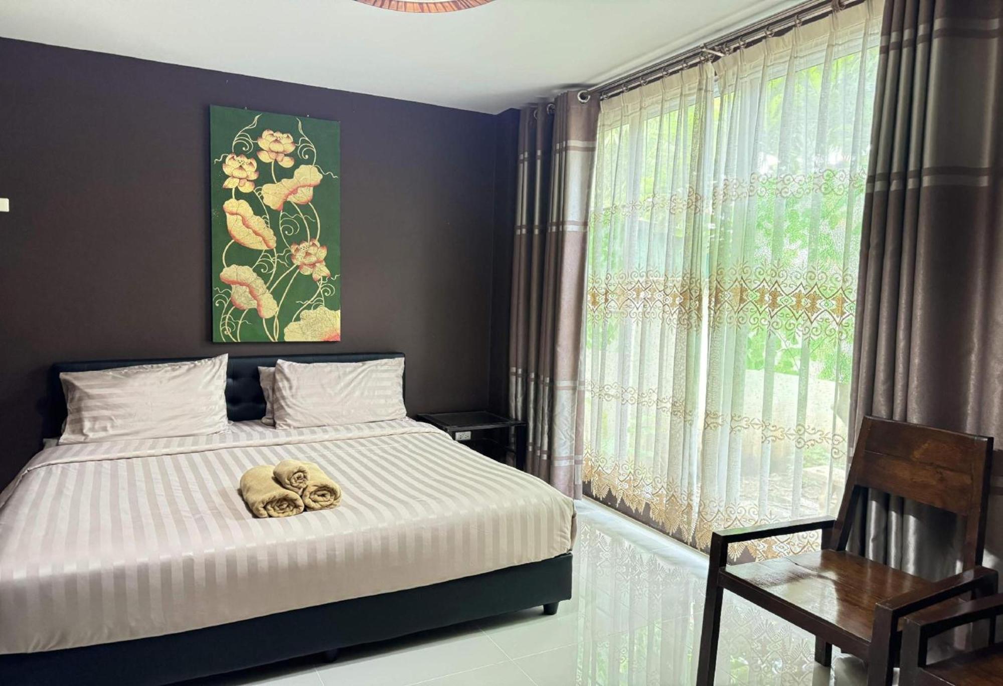 Collection O Bupamontra Chiangmai Hotel Chiang Mai Bagian luar foto